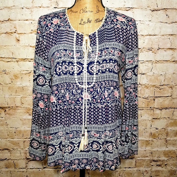 Daniel Rainn Tops - Daniel Rainn top, Size Small